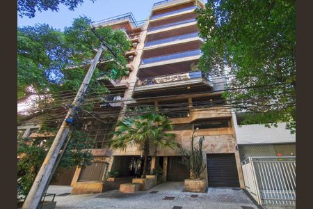 Apartamento à venda com 250m², 4 quartos e 3 vagasFachada e portaria
