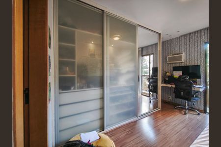 Apartamento à venda com 250m², 4 quartos e 3 vagasSuíte 3