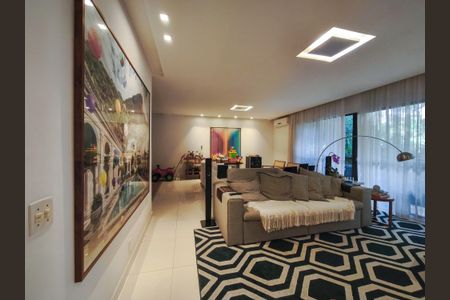 Apartamento à venda com 250m², 4 quartos e 3 vagasSala