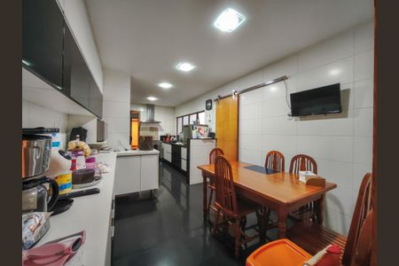 Apartamento à venda com 250m², 4 quartos e 3 vagasCozinha