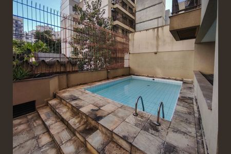 Apartamento à venda com 250m², 4 quartos e 3 vagasÁrea comum - Piscina