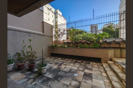 Apartamento à venda com 250m², 4 quartos e 3 vagasÁrea comum - Piscina