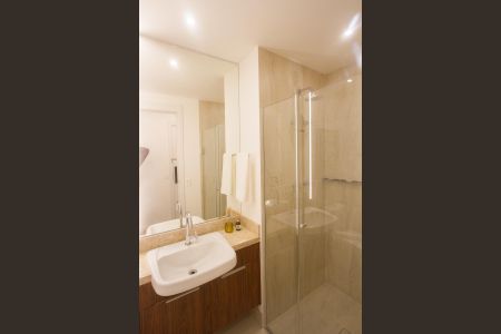 Banheiro de kitnet/studio para alugar com 1 quarto, 29m² em Campo Belo, São Paulo