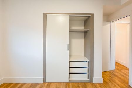 Apartamento à venda com 111m², 3 quartos e 2 vagasSuíte 2 - Armários