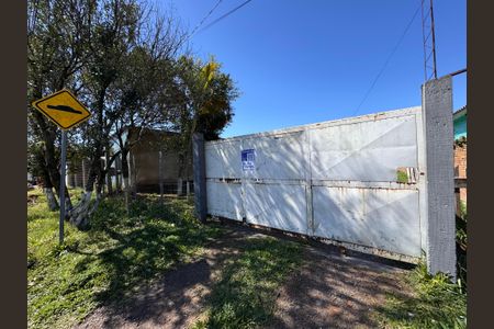 Casa à venda com 96m², 2 quartos e 1 vaga Casa à venda com 96m², 2 quartos e 1 vagaFachada