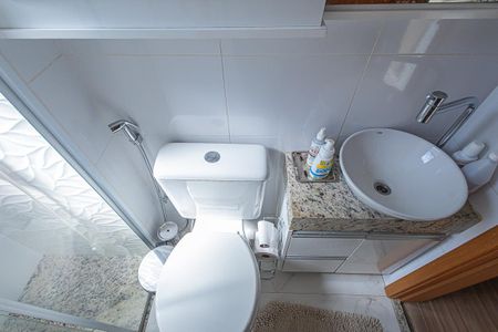 Apartamento à venda com 65m², 2 quartos e 2 vagasSuíte Banheiro