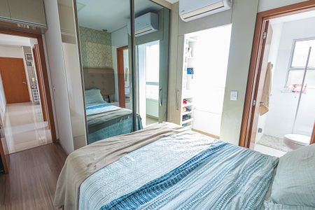 Apartamento à venda com 65m², 2 quartos e 2 vagasSuíte