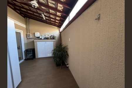 Casa de condomínio à venda com 95m², 2 quartos e 2 vagasÁrea de Serviço