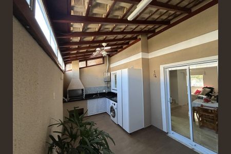 Casa de condomínio à venda com 95m², 2 quartos e 2 vagasÁrea de Serviço