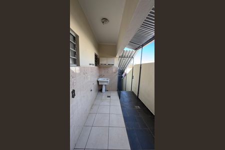 Casa à venda com 176m², 4 quartos e 2 vagas Casa à venda com 176m², 4 quartos e 2 vagasCozinha