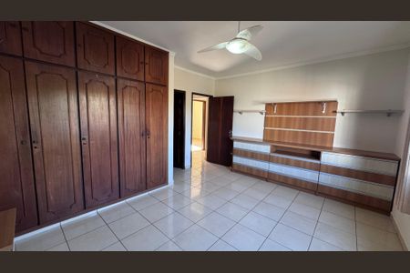 Casa à venda com 176m², 4 quartos e 2 vagas Casa à venda com 176m², 4 quartos e 2 vagasSuíte