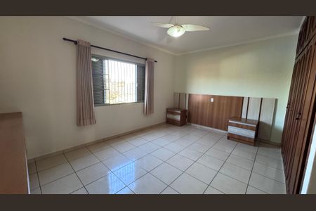 Casa à venda com 176m², 4 quartos e 2 vagas Casa à venda com 176m², 4 quartos e 2 vagasSuíte