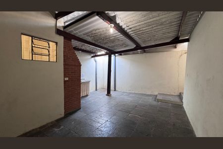 Casa à venda com 176m², 4 quartos e 2 vagas Casa à venda com 176m², 4 quartos e 2 vagasÁrea Externa