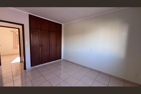 Casa à venda com 176m², 4 quartos e 2 vagas Casa à venda com 176m², 4 quartos e 2 vagasQuarto 2