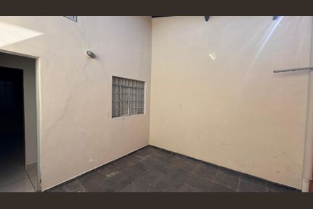 Casa à venda com 176m², 4 quartos e 2 vagas Casa à venda com 176m², 4 quartos e 2 vagasÁrea Externa