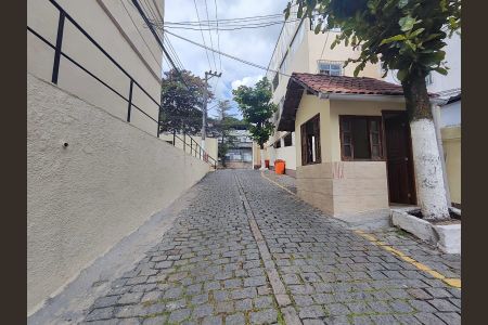 Apartamento à venda com 49m², 2 quartos e 1 vaga Apartamento à venda com 49m², 2 quartos e 1 vagaPortaria
