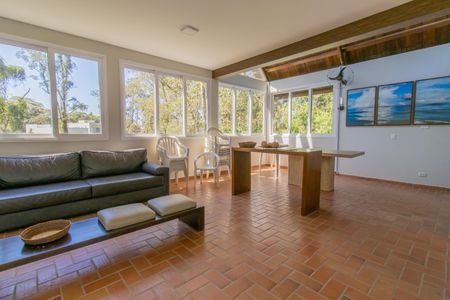 Casa de condomínio para alugar com 319m², 4 quartos e 3 vagasÁrea comum - Salão de festas