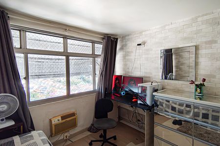 Apartamento à venda com 143m², 4 quartos e 1 vaga Apartamento à venda com 143m², 4 quartos e 1 vagaQuarto