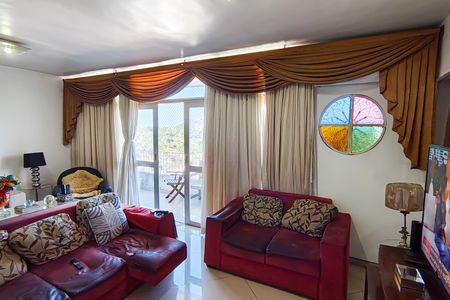 Apartamento à venda com 143m², 4 quartos e 1 vaga Apartamento à venda com 143m², 4 quartos e 1 vagaSala