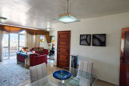 Apartamento à venda com 143m², 4 quartos e 1 vaga Apartamento à venda com 143m², 4 quartos e 1 vagaSala