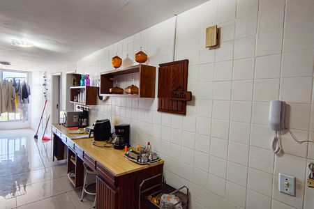 Apartamento à venda com 143m², 4 quartos e 1 vaga Apartamento à venda com 143m², 4 quartos e 1 vagaCozinha e Área de Serviço