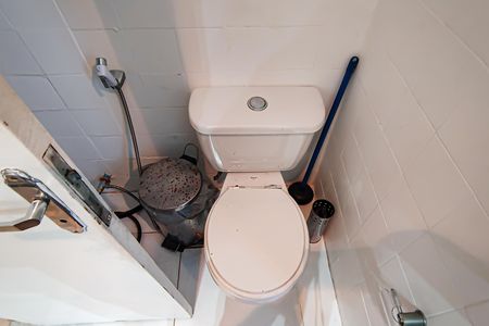 Apartamento à venda com 143m², 4 quartos e 1 vaga Apartamento à venda com 143m², 4 quartos e 1 vagaBanheiro Social