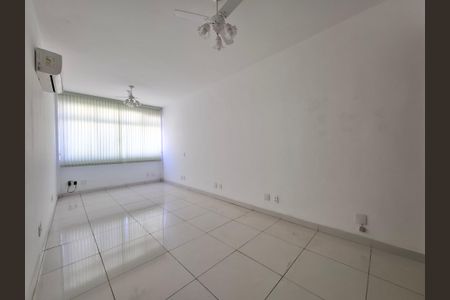 Sala/Quarto de apartamento à venda com 1 quarto, 28m² em Centro, Rio de Janeiro
