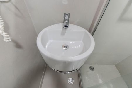 Studio para alugar com 22m², 1 quarto e 1 vaga Studio para alugar com 22m², 1 quarto e 1 vagaBanheiro