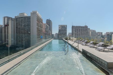 Studio para alugar com 22m², 1 quarto e 1 vaga Studio para alugar com 22m², 1 quarto e 1 vagaÁrea comum - Piscina