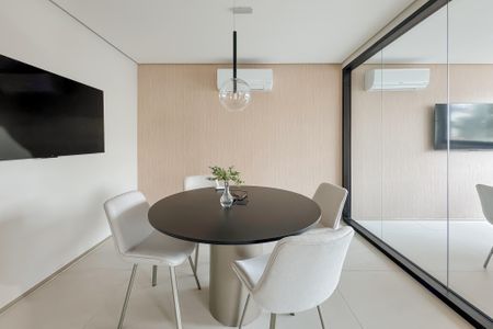 Studio à venda com 37m², 1 quarto e sem vagaÁrea comum - Sala de Reunião