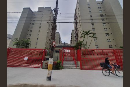 Fachada de apartamento para alugar com 2 quartos, 60m² em Jardim Tres Marias, Guarujá