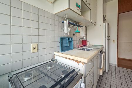 Cozinha de apartamento para alugar com 2 quartos, 60m² em Jardim Tres Marias, Guarujá