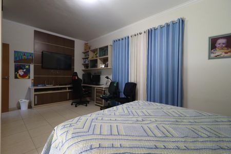 Casa de condomínio para alugar com 410m², 5 quartos e 4 vagasSuíte 2