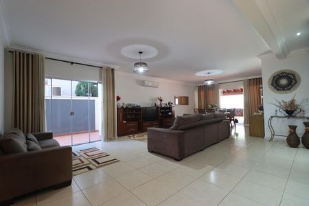 Sala de casa de condomínio para alugar com 5 quartos, 410m² em Recreio das Acacias, Ribeirão Preto