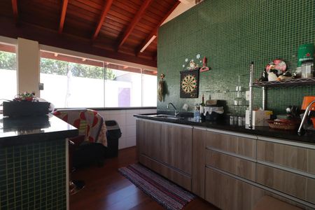 Casa de condomínio para alugar com 410m², 5 quartos e 4 vagasVaranda 