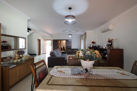 Sala de casa de condomínio para alugar com 5 quartos, 410m² em Recreio das Acacias, Ribeirão Preto