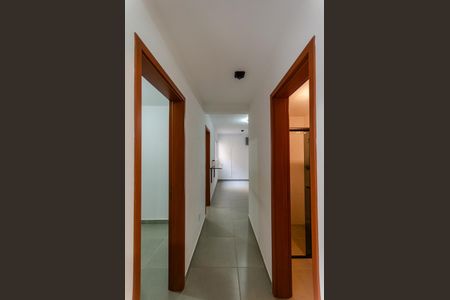 Corredor de apartamento para alugar com 2 quartos, 36m² em Jardim Libano, São Paulo