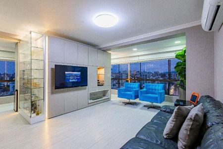 Apartamento à venda com 3 quartos, 235m² em Petrópolis, Porto Alegre