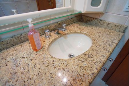 Apartamento à venda com 90m², 3 quartos e 2 vagasBanheiro da Suíte