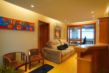 Sala de apartamento à venda com 3 quartos, 90m² em Petrópolis, Porto Alegre