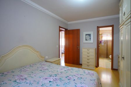 Apartamento à venda com 90m², 3 quartos e 2 vagasSuíte