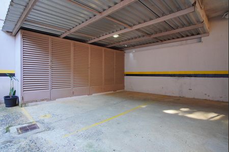 Apartamento à venda com 90m², 3 quartos e 2 vagasEstacionamento - 2 Vagas e Armários