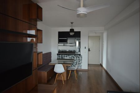 Sala de apartamento à venda com 2 quartos, 74m² em Vila América, Santo André