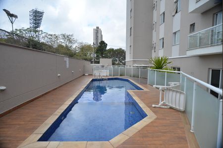 Apartamento à venda com 74m², 2 quartos e 2 vagasÁrea comum - Piscina