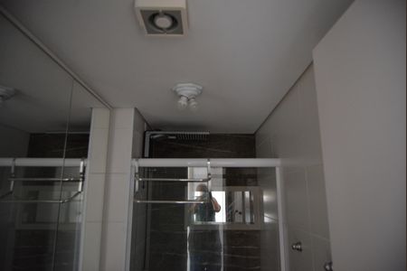 Apartamento à venda com 74m², 2 quartos e 2 vagasBanheiro Social