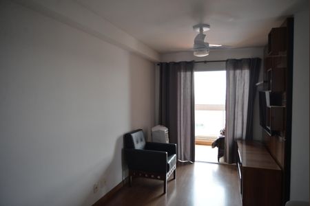 Apartamento à venda com 74m², 2 quartos e 2 vagasSala