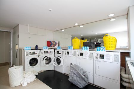 Apartamento à venda com 90m², 2 quartos e 2 vagas Apartamento à venda com 90m², 2 quartos e 2 vagasÁrea Comum - Lavanderia