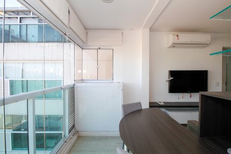 Apartamento à venda com 90m², 2 quartos e 2 vagas Apartamento à venda com 90m², 2 quartos e 2 vagasCozinha