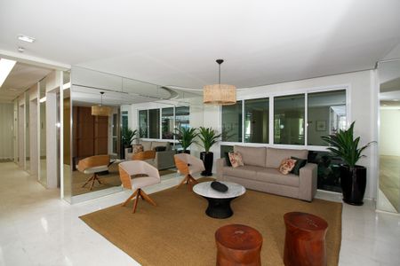 Apartamento à venda com 90m², 2 quartos e 2 vagas Apartamento à venda com 90m², 2 quartos e 2 vagasHall Social