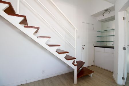 Apartamento à venda com 90m², 2 quartos e 2 vagas Apartamento à venda com 90m², 2 quartos e 2 vagasSala